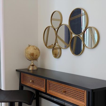 Fully Serviced Two Bed Apartment By Excel & O2 Лондон Экстерьер фото