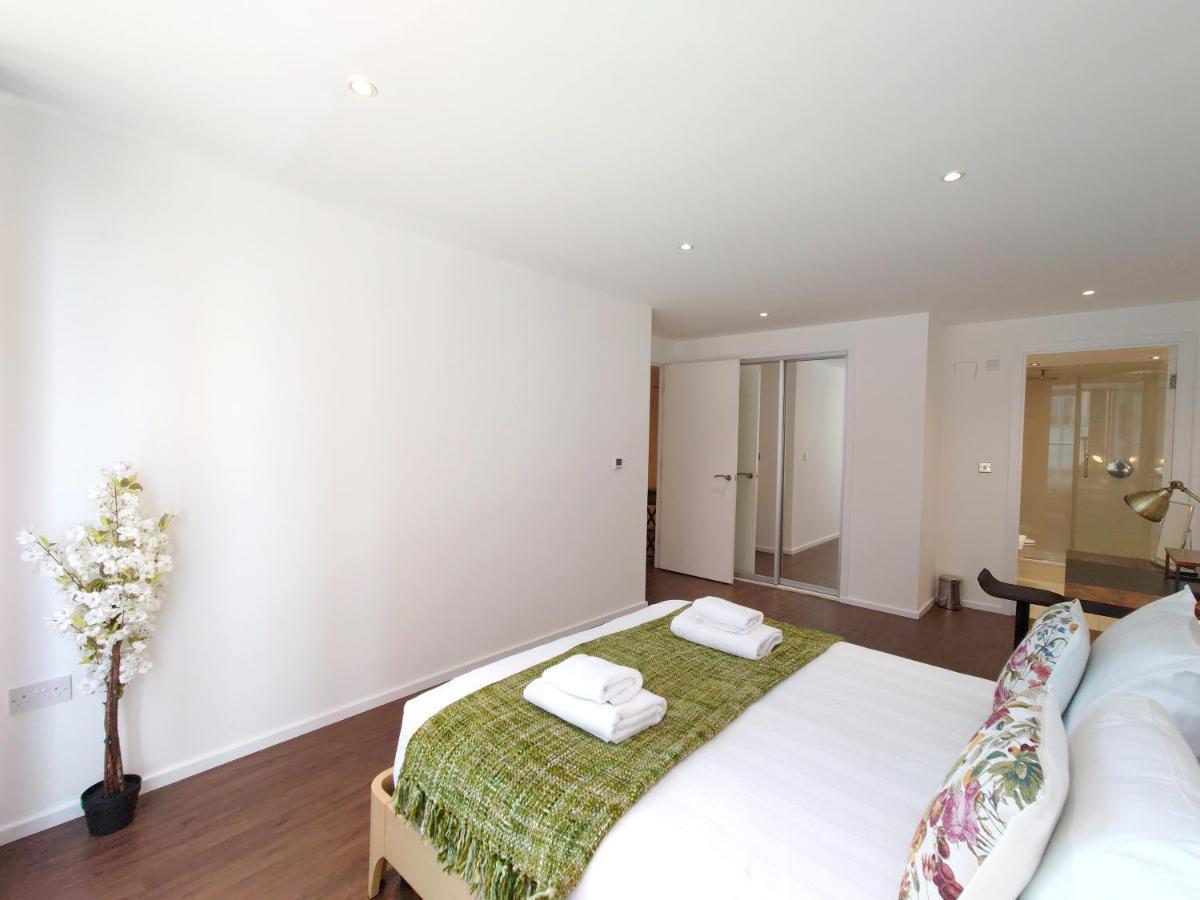 Fully Serviced Two Bed Apartment By Excel & O2 Лондон Экстерьер фото