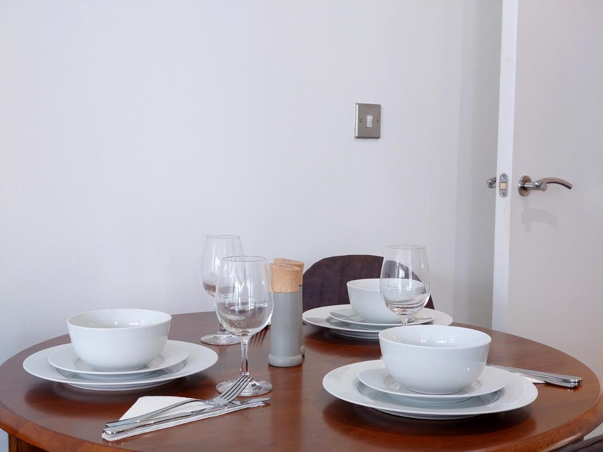 Fully Serviced Two Bed Apartment By Excel & O2 Лондон Экстерьер фото