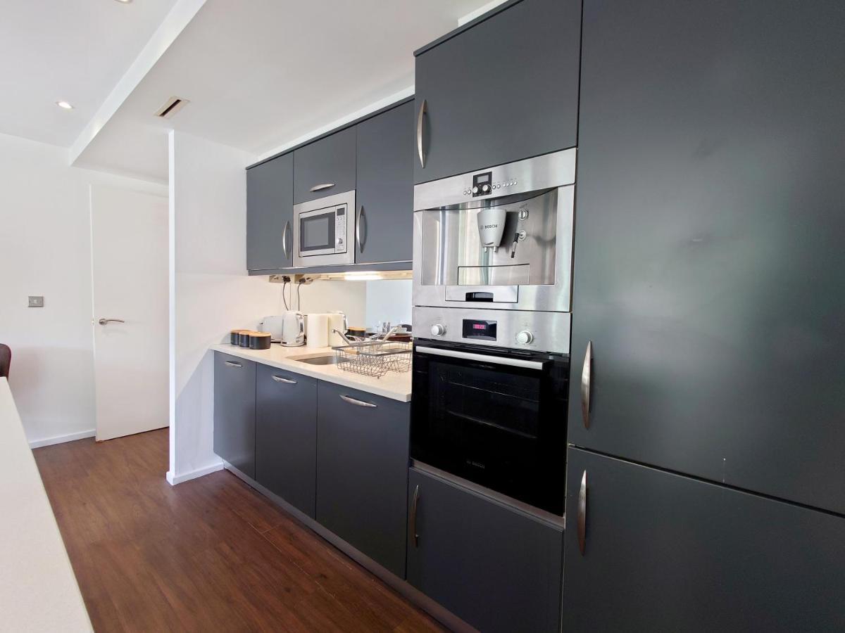 Fully Serviced Two Bed Apartment By Excel & O2 Лондон Экстерьер фото