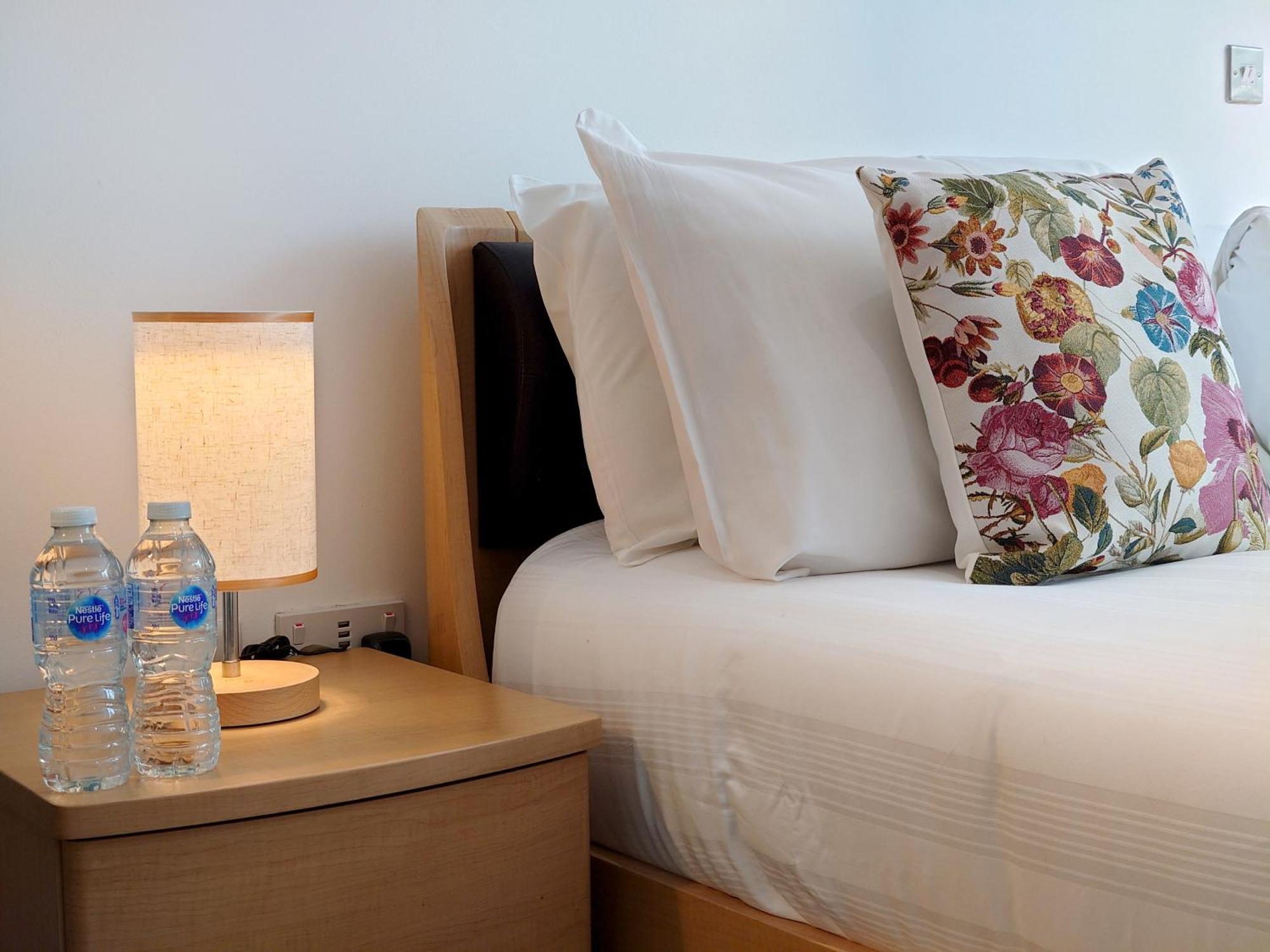 Fully Serviced Two Bed Apartment By Excel & O2 Лондон Экстерьер фото